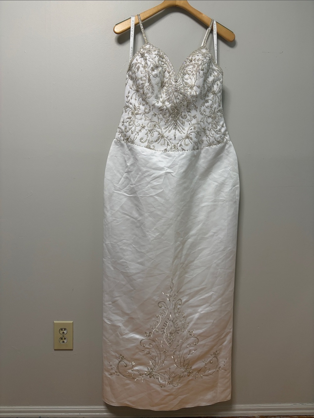 Vintage Mary's Bridal 5743 Satin Beaded Wedding Dress Size 14 Detachable Train